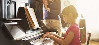 Negocio Tr Music & Voice Lessons